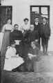 A Hoffer család az 1910-es évek elején. Gser Dezső felvétele.jpg