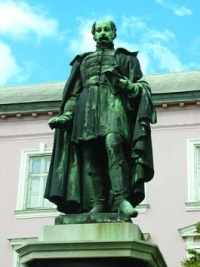 Kisfaludy Sandor szobor.JPG